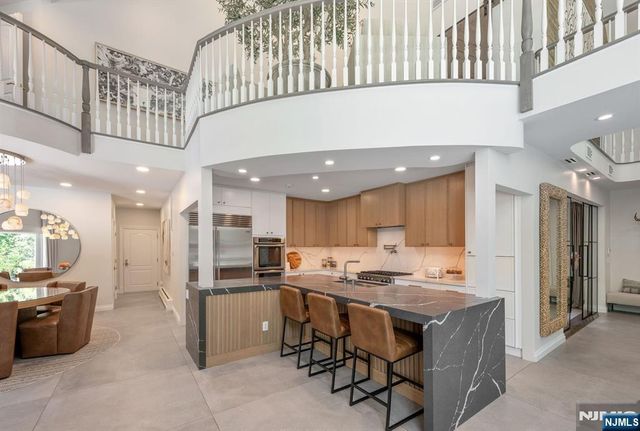 16 Ware Road, Upper Saddle River, NJ 07458
