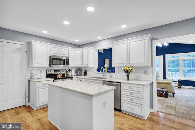 1424 HAY FIELD DR, East Earl, PA 17519