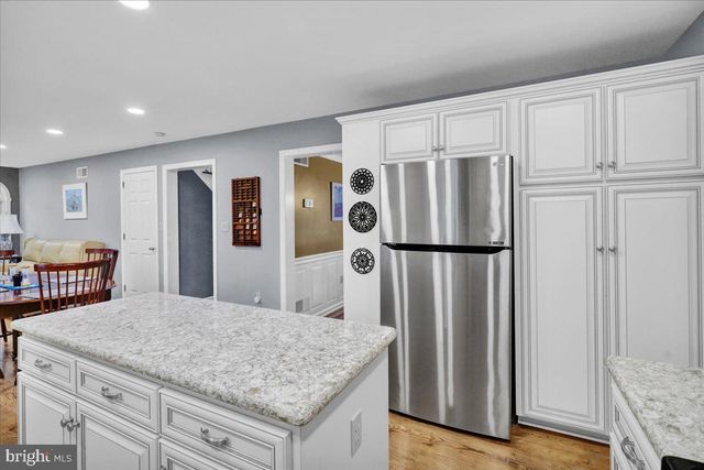 1424 HAY FIELD DR, East Earl, PA 17519
