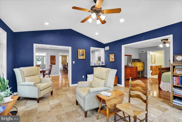 1424 HAY FIELD DR, East Earl, PA 17519
