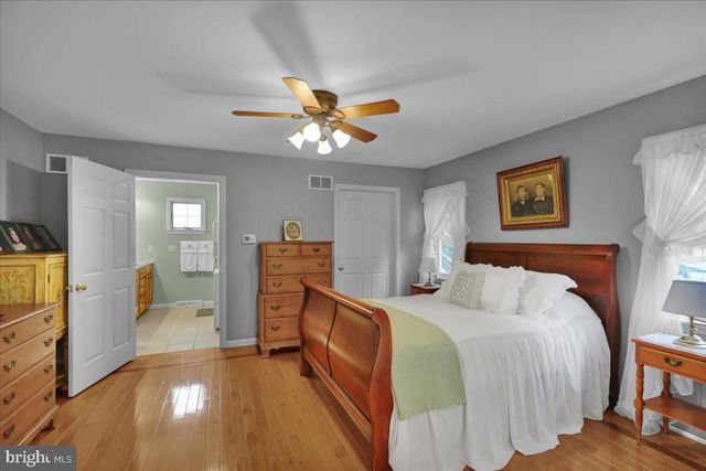 1424 HAY FIELD DR, East Earl, PA 17519