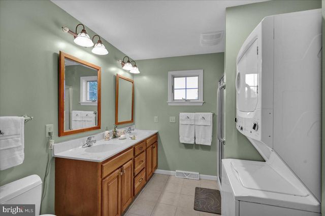 1424 HAY FIELD DR, East Earl, PA 17519