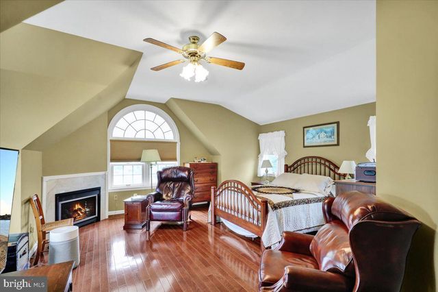 1424 HAY FIELD DR, East Earl, PA 17519
