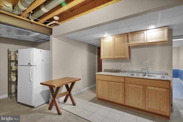 1424 HAY FIELD DR, East Earl, PA 17519
