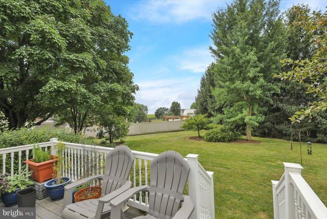 1424 HAY FIELD DR, East Earl, PA 17519