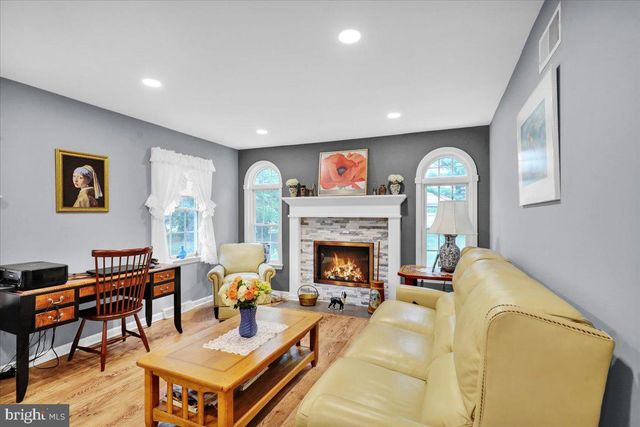 1424 HAY FIELD DR, East Earl, PA 17519