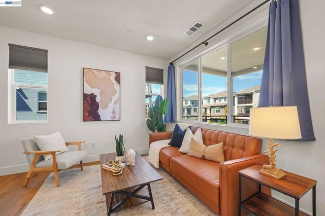 9732 Seawind Way, Newark, CA 94560
