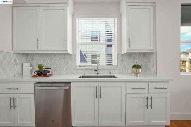 9732 Seawind Way, Newark, CA 94560