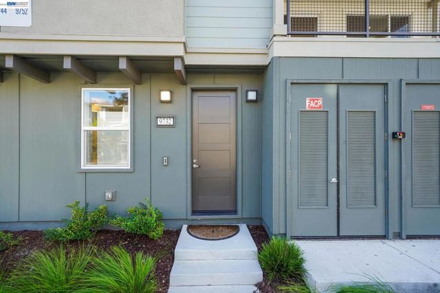9732 Seawind Way, Newark, CA 94560