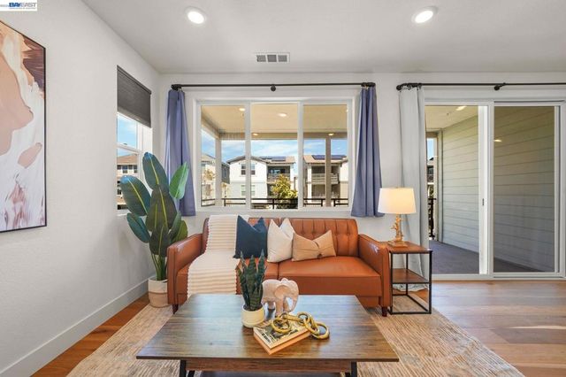 9732 Seawind Way, Newark, CA 94560
