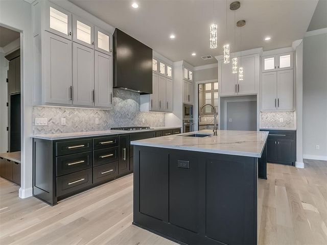 16409 Burgundy West Drive, Edmond, OK 73013