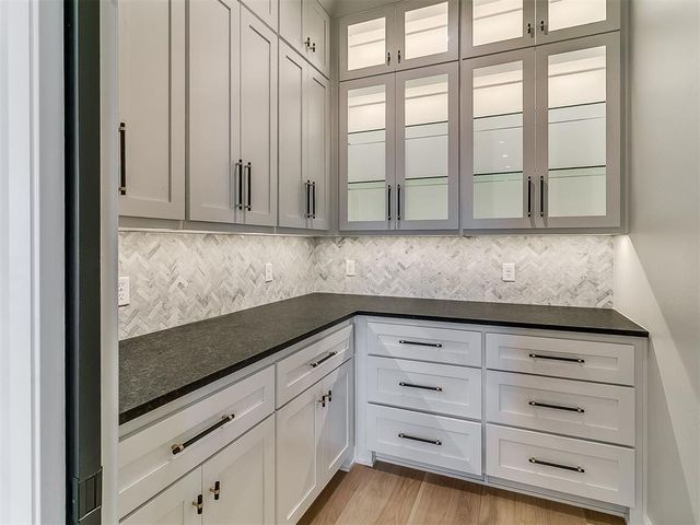 16409 Burgundy West Drive, Edmond, OK 73013