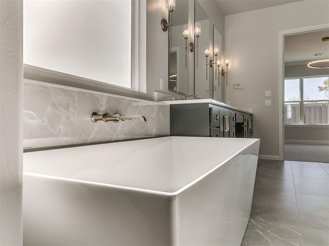 16409 Burgundy West Drive, Edmond, OK 73013