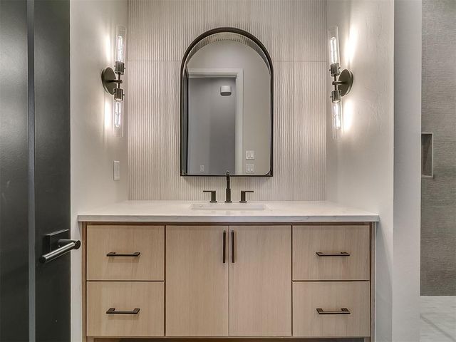 16409 Burgundy West Drive, Edmond, OK 73013