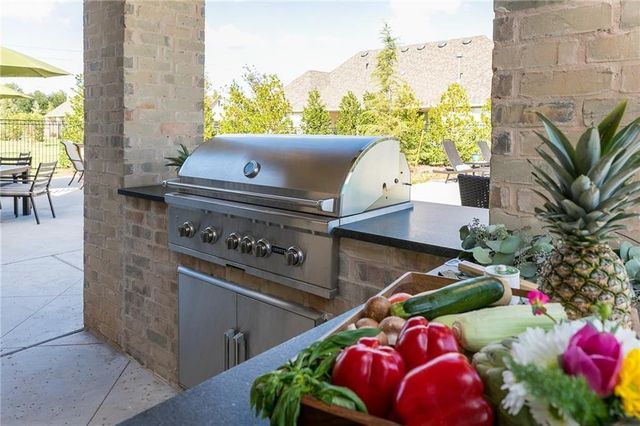 16409 Burgundy West Drive, Edmond, OK 73013