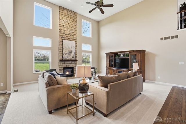 47 Dinsley Place, Springboro, OH 45066