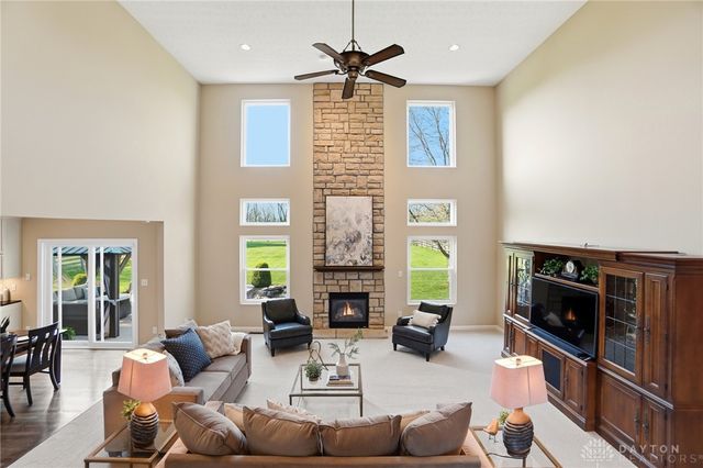 47 Dinsley Place, Springboro, OH 45066