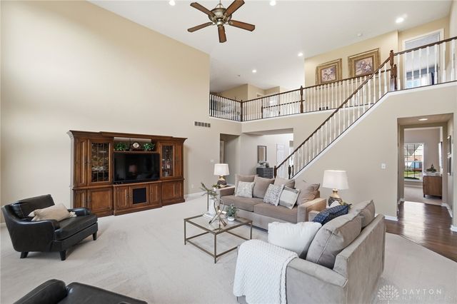 47 Dinsley Place, Springboro, OH 45066