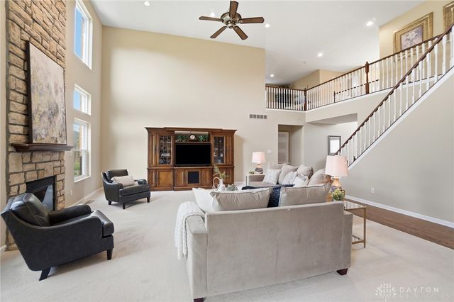 47 Dinsley Place, Springboro, OH 45066