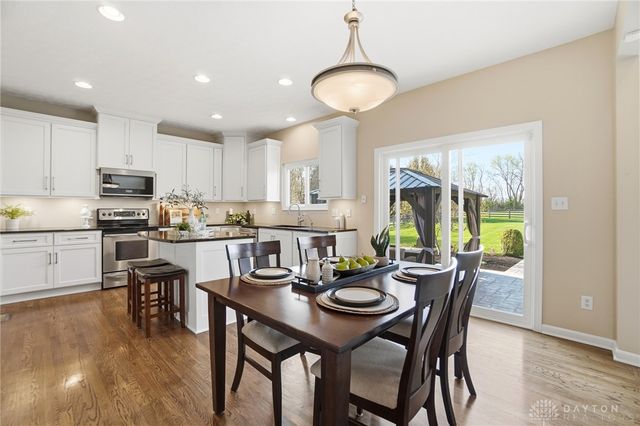 47 Dinsley Place, Springboro, OH 45066