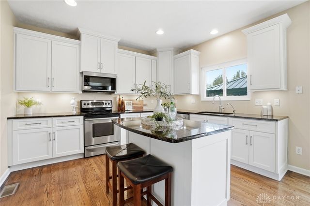 47 Dinsley Place, Springboro, OH 45066