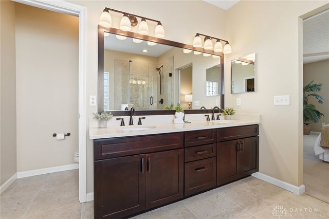 47 Dinsley Place, Springboro, OH 45066