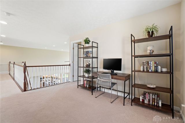 47 Dinsley Place, Springboro, OH 45066