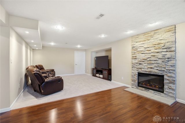 47 Dinsley Place, Springboro, OH 45066