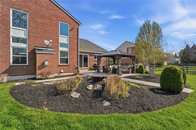 47 Dinsley Place, Springboro, OH 45066