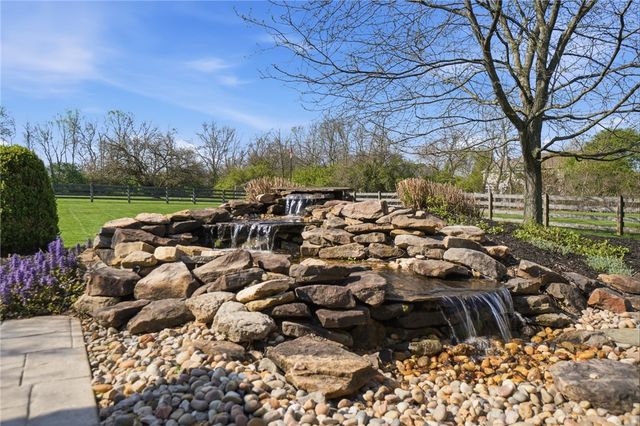 47 Dinsley Place, Springboro, OH 45066