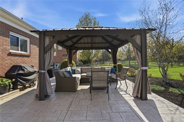 47 Dinsley Place, Springboro, OH 45066