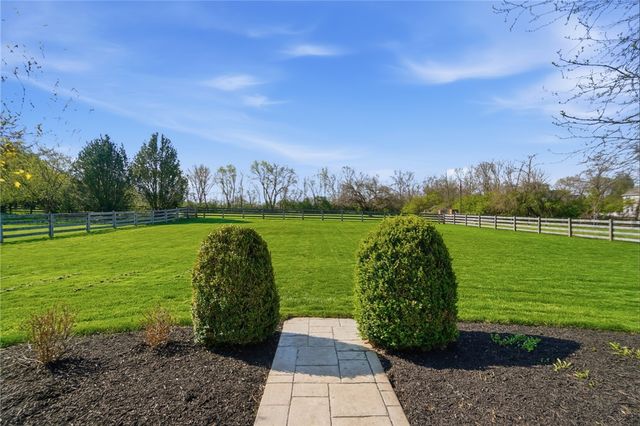 47 Dinsley Place, Springboro, OH 45066