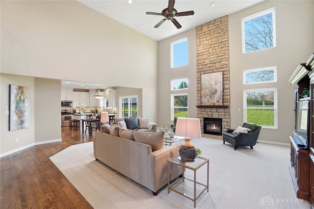 47 Dinsley Place, Springboro, OH 45066