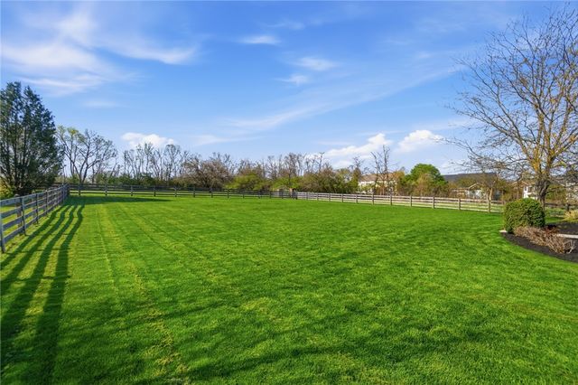 47 Dinsley Place, Springboro, OH 45066