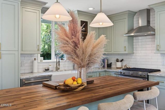 901 Grandview Avenue, Ojai, CA 93023