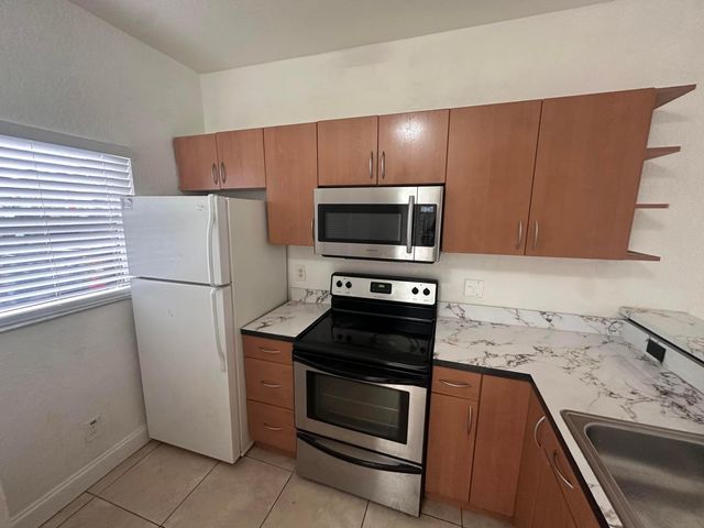 3590 NW 91ST Lane 3590, Sunrise, FL 33351