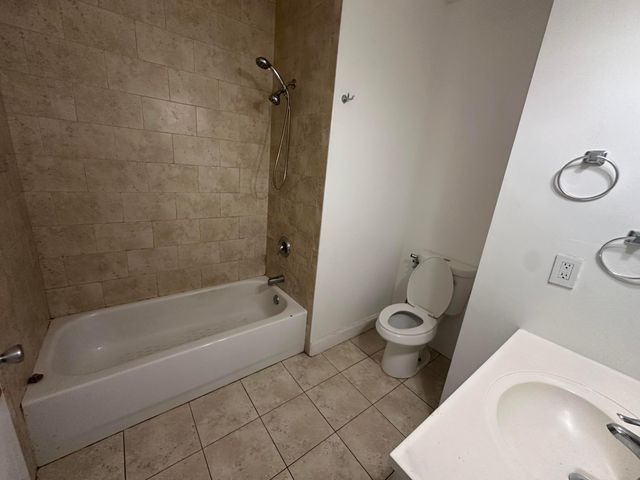 3590 NW 91ST Lane 3590, Sunrise, FL 33351