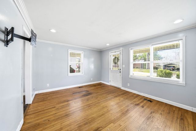 714 N Cedar St, Winchester, TN 37398