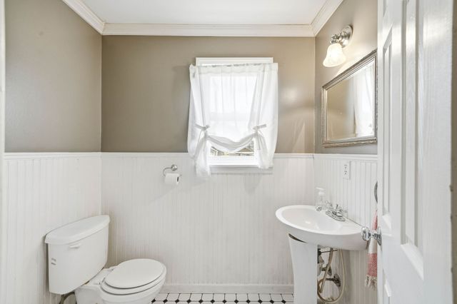 714 N Cedar St, Winchester, TN 37398