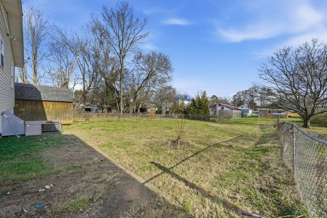 714 N Cedar St, Winchester, TN 37398