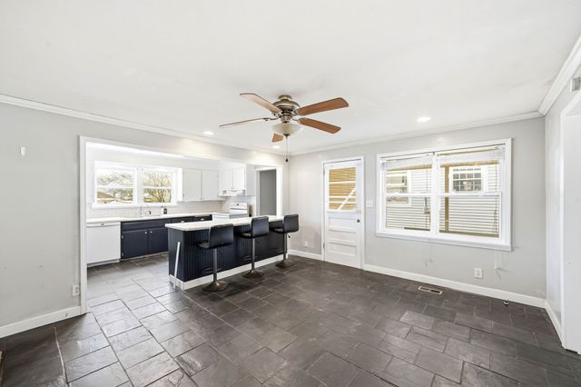 714 N Cedar St, Winchester, TN 37398