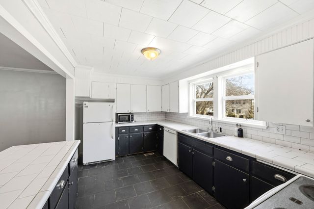 714 N Cedar St, Winchester, TN 37398