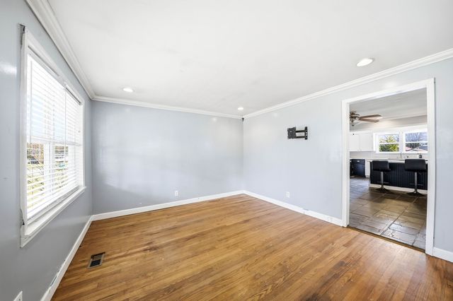 714 N Cedar St, Winchester, TN 37398