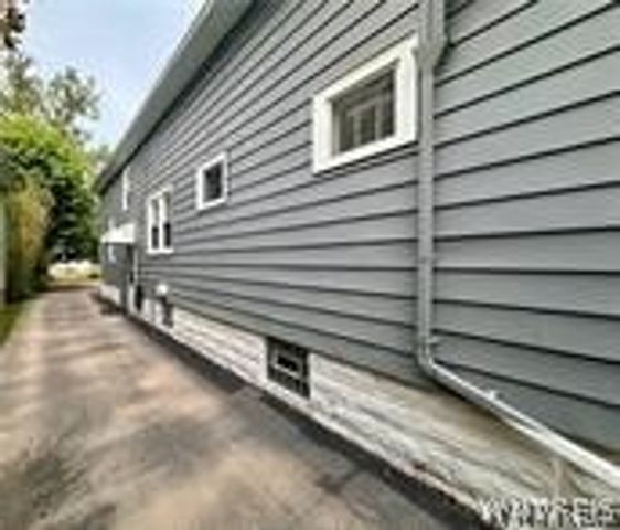 60 Sage Avenue, Buffalo, NY 14210