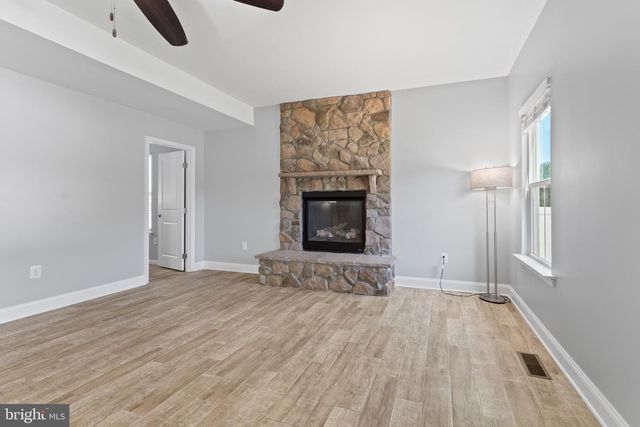2411 WALTHALL CT, Fredericksburg, VA 22408