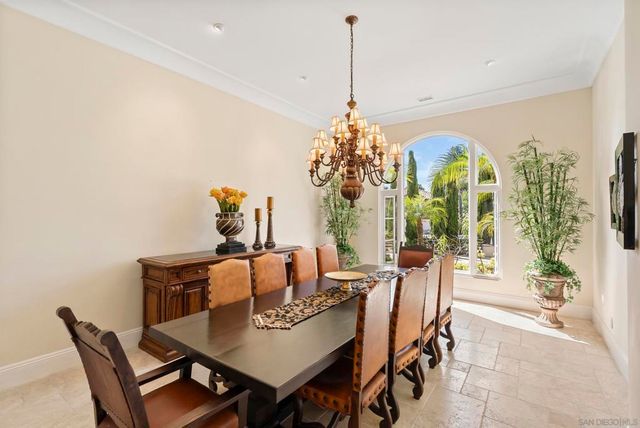 7020 El Fuerte St, Carlsbad, CA 92009