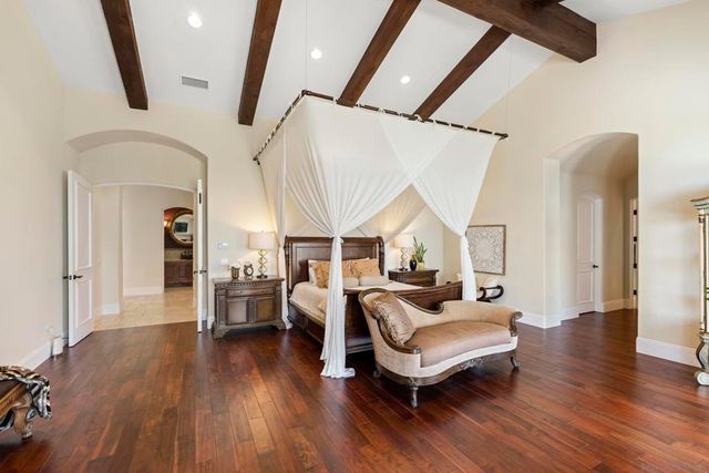 7020 El Fuerte St, Carlsbad, CA 92009