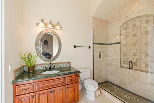 7020 El Fuerte St, Carlsbad, CA 92009