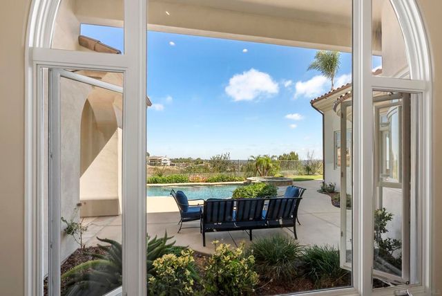 7020 El Fuerte St, Carlsbad, CA 92009