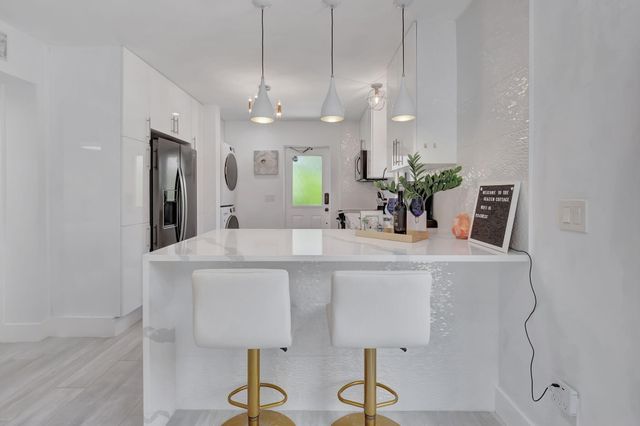 201 SE 7th Street, Delray Beach, FL 33483